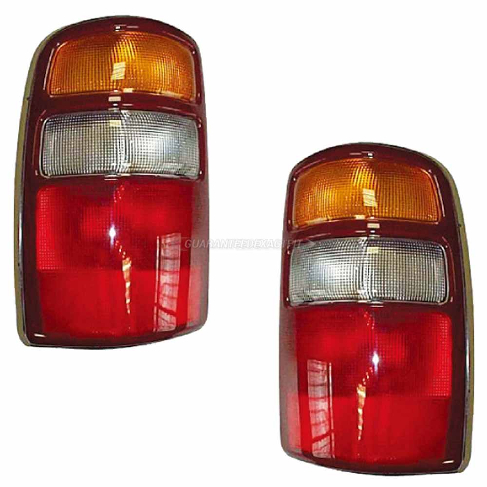  chevrolet Tahoe Tail Light Assembly Pair 