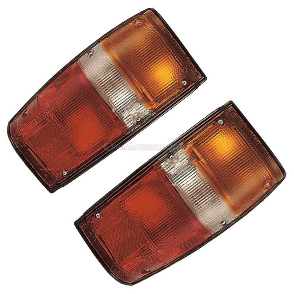  toyota Pick up Truck Tail Light Assembly Pair 
